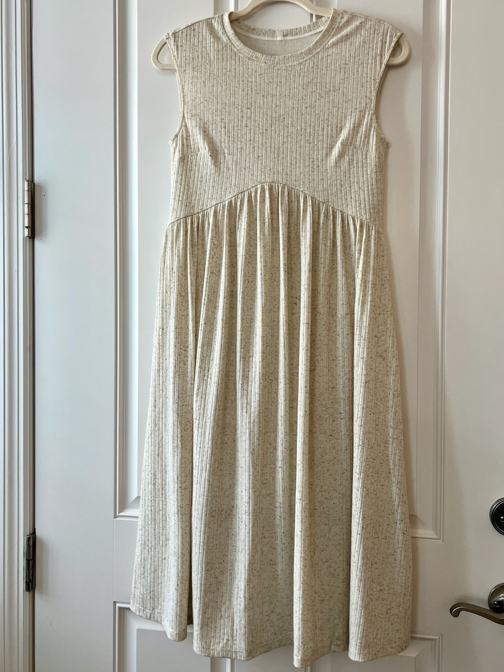 HALARA Sleeveless Ribbed Maxi Dress in Cream Small